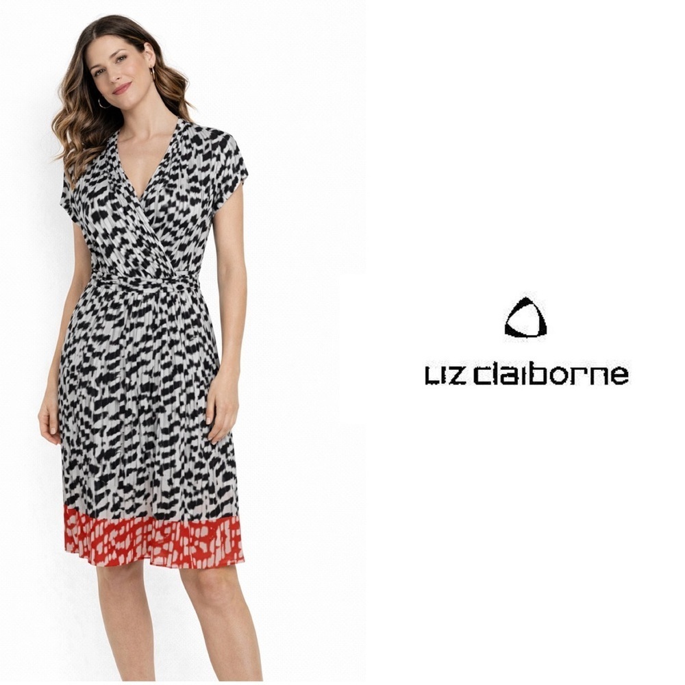 Liz Claiborne white/black reddish trim dr…